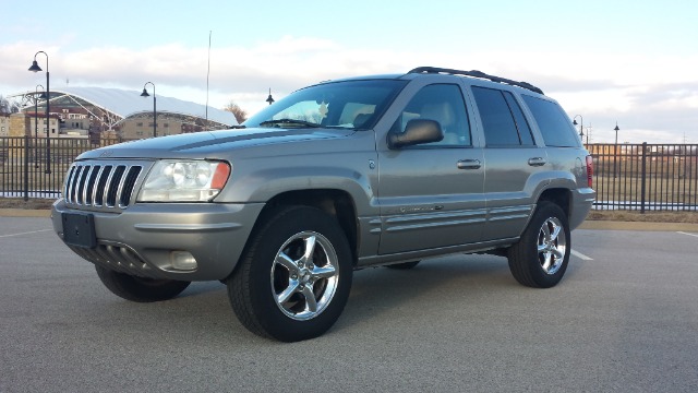 2001 Jeep Grand Cherokee DX AWD