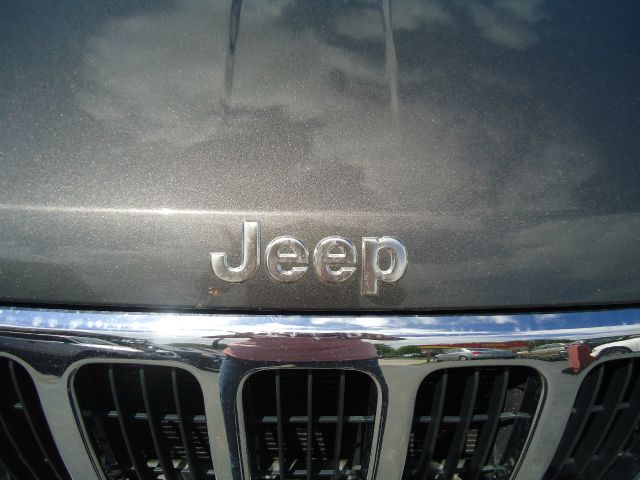 2002 Jeep Grand Cherokee Sedan 4dr