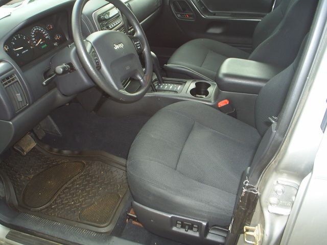 2002 Jeep Grand Cherokee 323i Sport Package