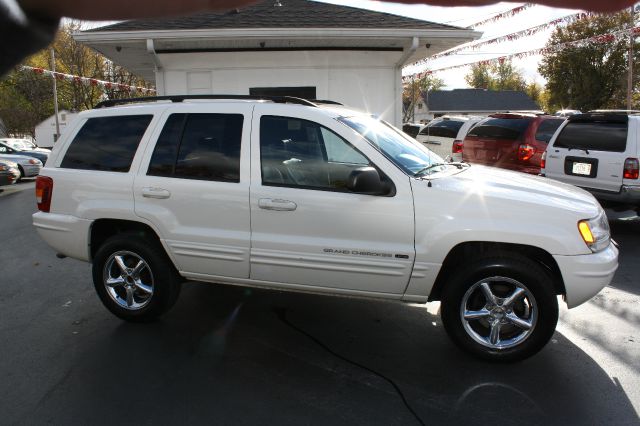 2002 Jeep Grand Cherokee Super