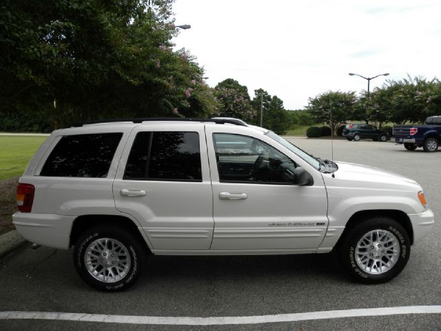 2002 Jeep Grand Cherokee Super