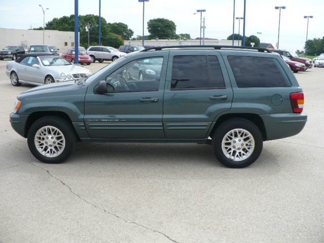 2002 Jeep Grand Cherokee Super