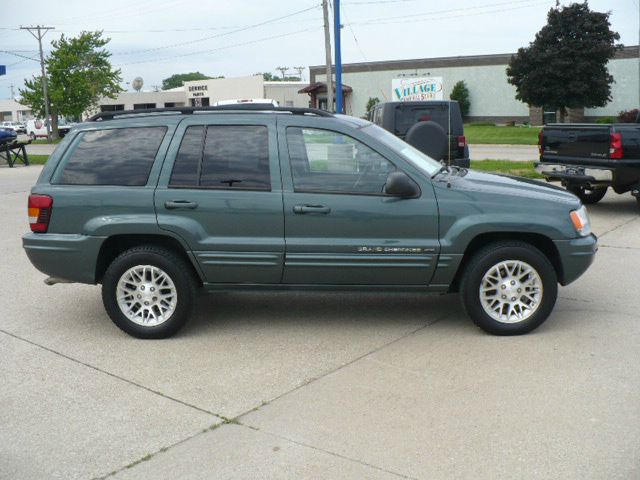 2002 Jeep Grand Cherokee Super