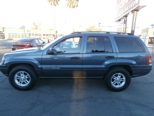 2003 Jeep Grand Cherokee Sedan 4dr