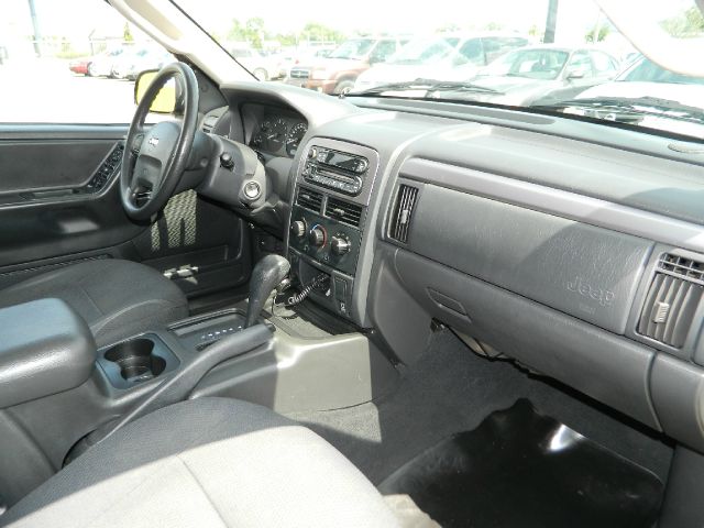 2003 Jeep Grand Cherokee Sedan 4dr