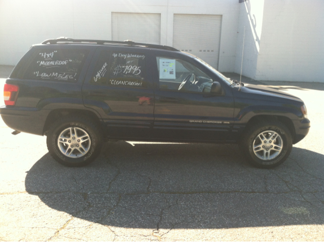 2004 Jeep Grand Cherokee 4dr 114 WB W/4.6l AWD