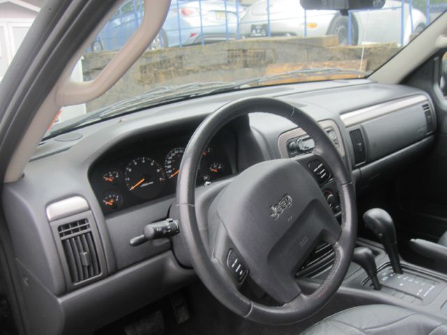 2004 Jeep Grand Cherokee 4dr 114 WB W/4.6l AWD