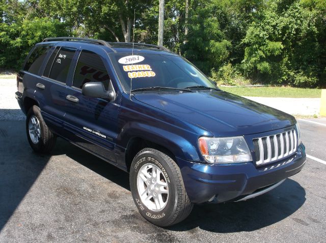 2004 Jeep Grand Cherokee LT Tv-dvdleathersunroof3rowcarfax Available