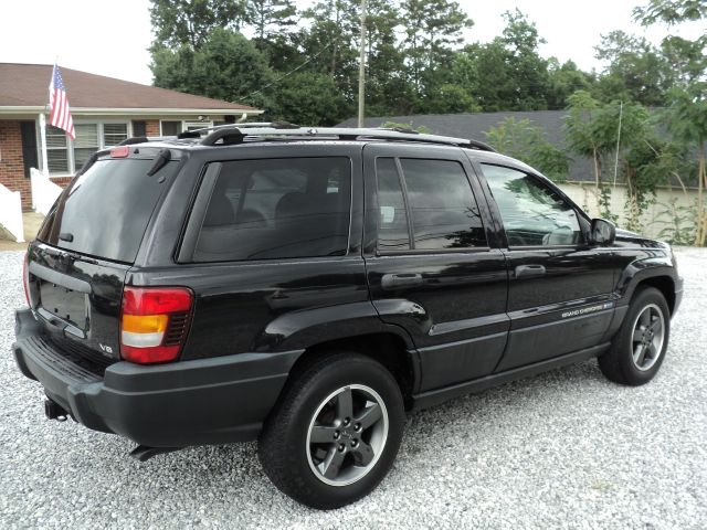 2004 Jeep Grand Cherokee SR5 AWD SUV