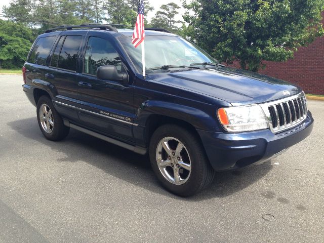 2004 Jeep Grand Cherokee 2004 Chevrolet Z06