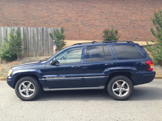 2004 Jeep Grand Cherokee 2004 Chevrolet Z06