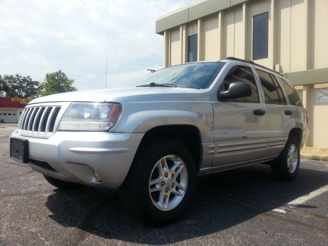 2004 Jeep Grand Cherokee LT Tv-dvdleathersunroof3rowcarfax Available