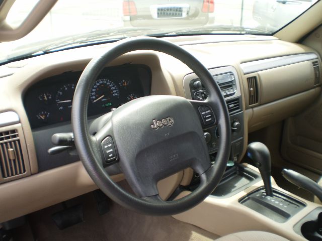 2004 Jeep Grand Cherokee Sedan 4dr