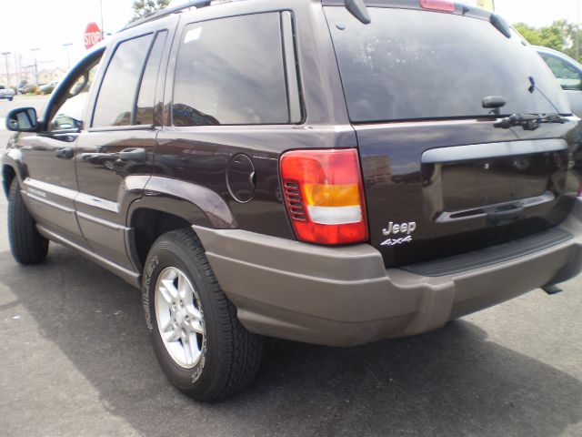 2004 Jeep Grand Cherokee Sedan 4dr