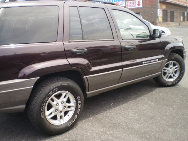 2004 Jeep Grand Cherokee Sedan 4dr