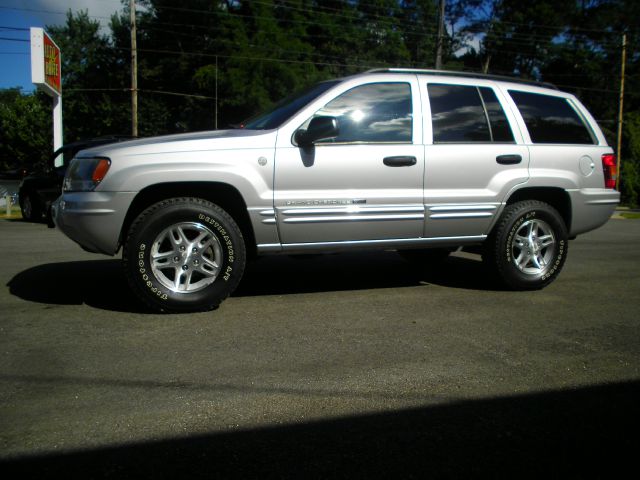 2004 Jeep Grand Cherokee 4dr 114 WB W/4.6l AWD