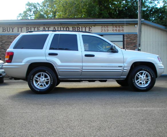 2004 Jeep Grand Cherokee 4dr 114 WB W/4.6l AWD