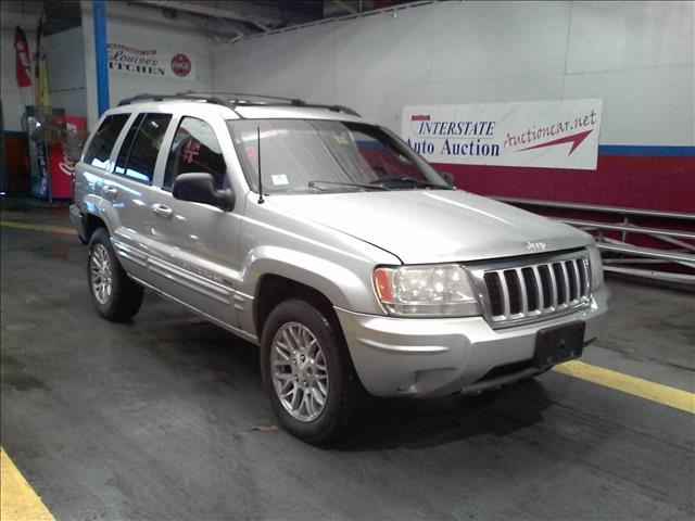 2004 Jeep Grand Cherokee Yaris Sedan