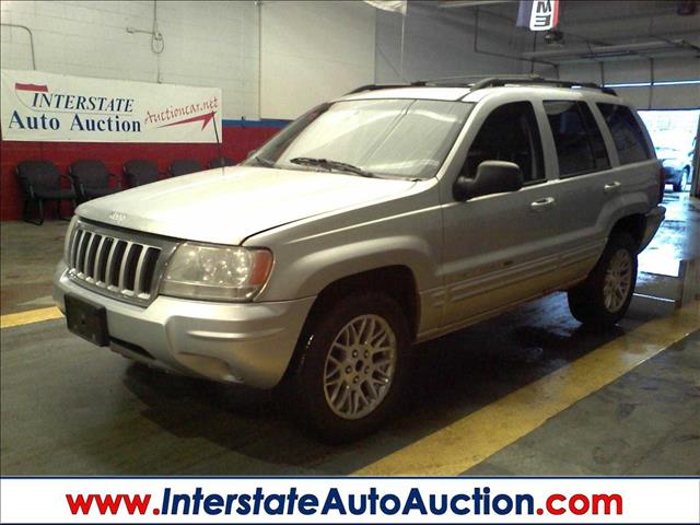 2004 Jeep Grand Cherokee Yaris Sedan