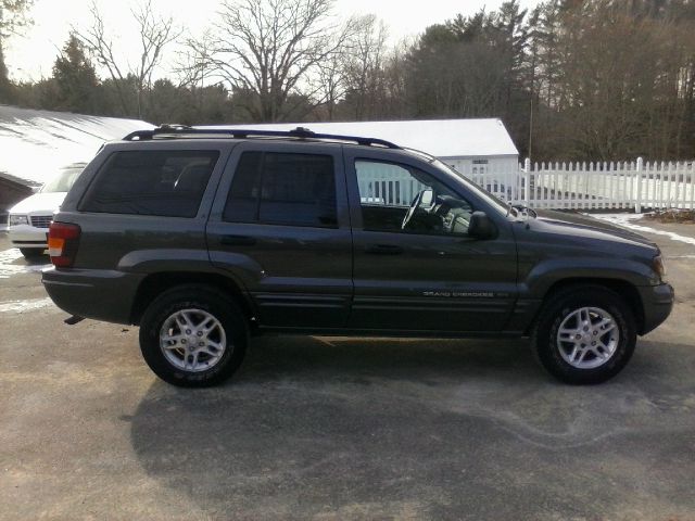 2004 Jeep Grand Cherokee 4dr 114 WB W/4.6l AWD