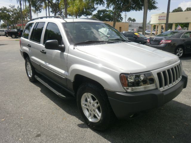 2004 Jeep Grand Cherokee LT Tv-dvdleathersunroof3rowcarfax Available