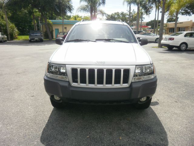 2004 Jeep Grand Cherokee LT Tv-dvdleathersunroof3rowcarfax Available