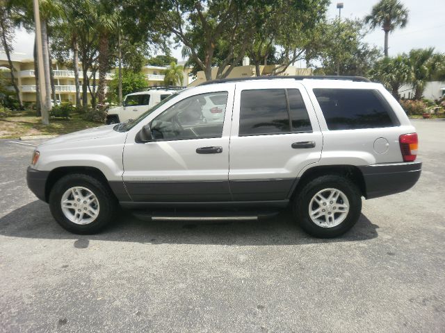 2004 Jeep Grand Cherokee LT Tv-dvdleathersunroof3rowcarfax Available