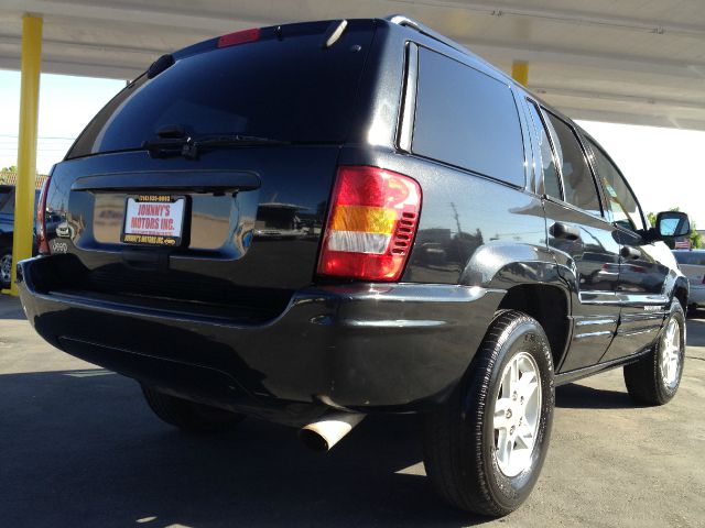 2004 Jeep Grand Cherokee LT Tv-dvdleathersunroof3rowcarfax Available