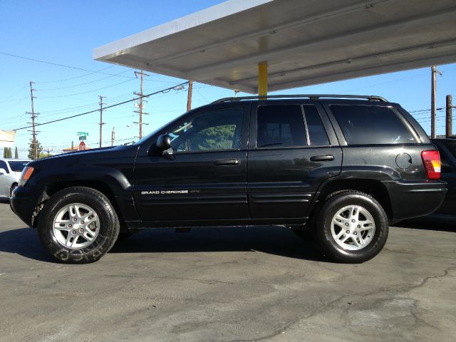 2004 Jeep Grand Cherokee LT Tv-dvdleathersunroof3rowcarfax Available