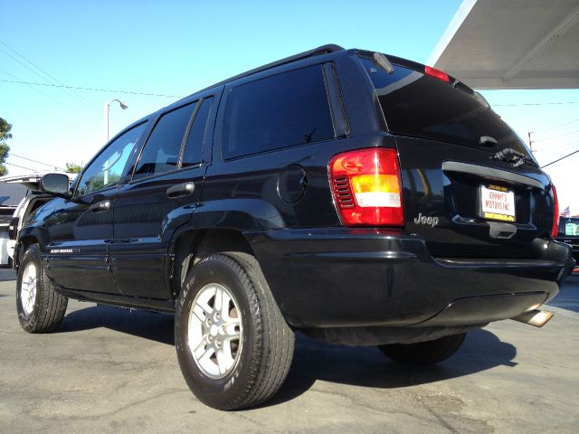 2004 Jeep Grand Cherokee LT Tv-dvdleathersunroof3rowcarfax Available