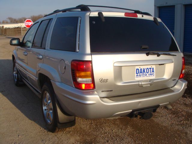 2004 Jeep Grand Cherokee 2.4i Sedan