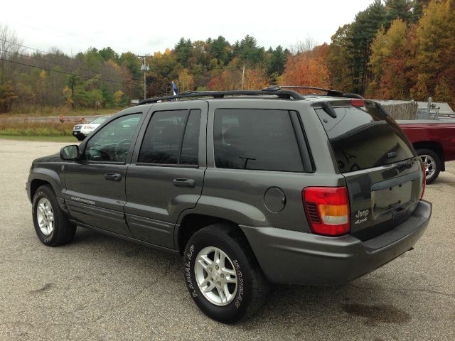 2004 Jeep Grand Cherokee 4dr 114 WB W/4.6l AWD