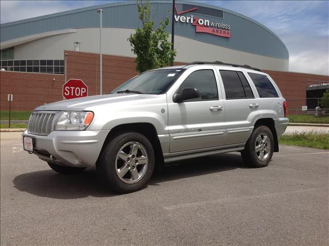 2004 Jeep Grand Cherokee 2.4i Sedan