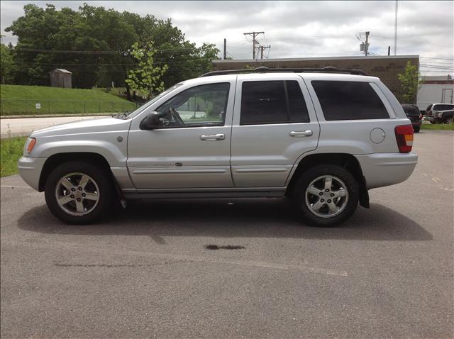 2004 Jeep Grand Cherokee 2.4i Sedan