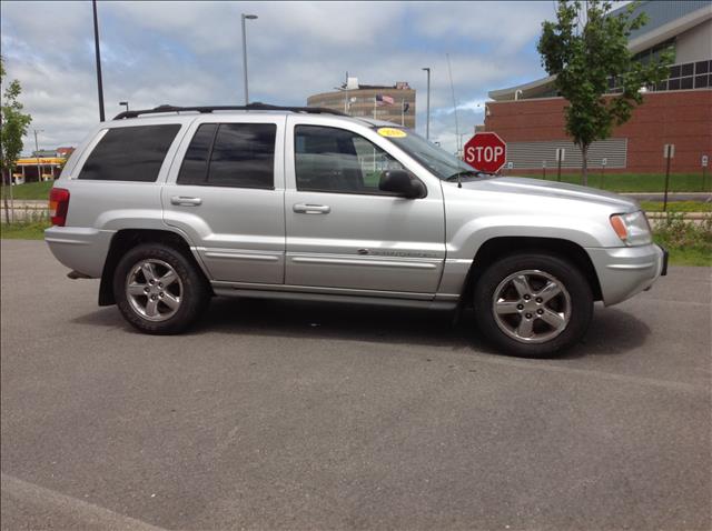 2004 Jeep Grand Cherokee 2.4i Sedan