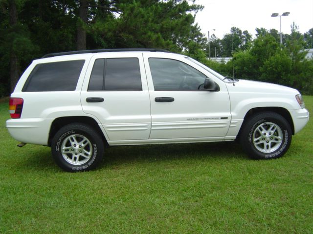 2004 Jeep Grand Cherokee LT Tv-dvdleathersunroof3rowcarfax Available