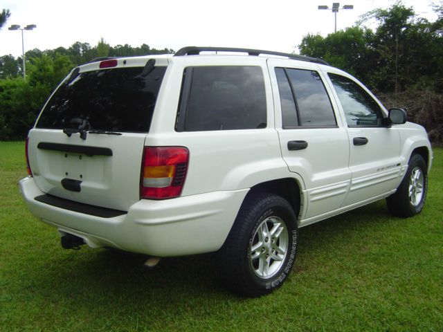 2004 Jeep Grand Cherokee LT Tv-dvdleathersunroof3rowcarfax Available