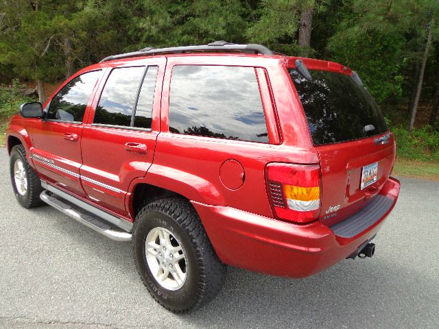 2004 Jeep Grand Cherokee 2.4i Sedan