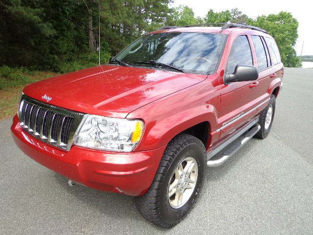 2004 Jeep Grand Cherokee 2.4i Sedan