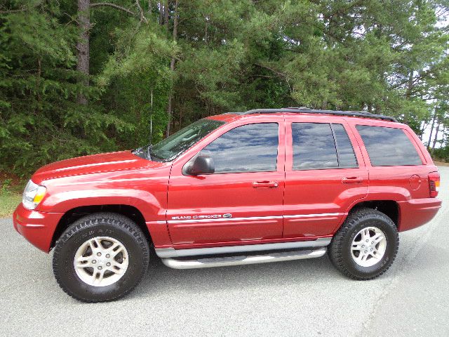 2004 Jeep Grand Cherokee 2.4i Sedan