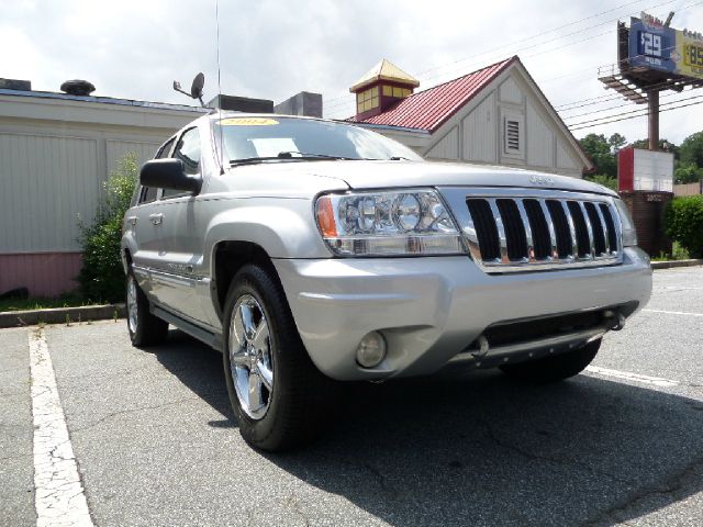 2004 Jeep Grand Cherokee 2.4i Sedan