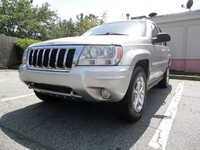 2004 Jeep Grand Cherokee 2.4i Sedan