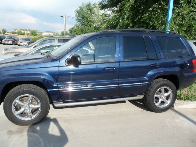 2004 Jeep Grand Cherokee 2.4i Sedan