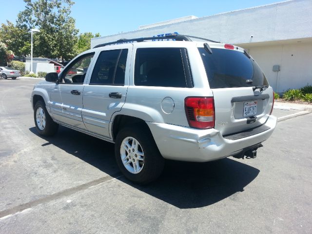 2004 Jeep Grand Cherokee LT Tv-dvdleathersunroof3rowcarfax Available