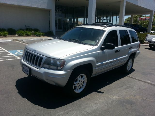 2004 Jeep Grand Cherokee LT Tv-dvdleathersunroof3rowcarfax Available