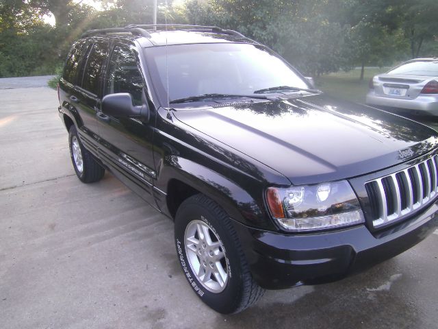 2004 Jeep Grand Cherokee 4dr 114 WB W/4.6l AWD