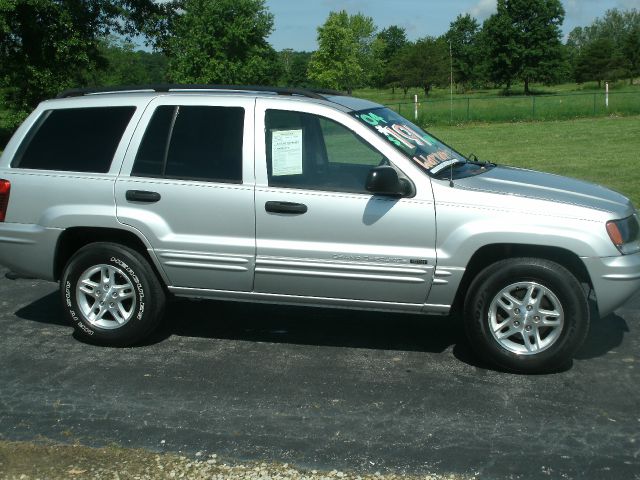 2004 Jeep Grand Cherokee 4dr 114 WB W/4.6l AWD