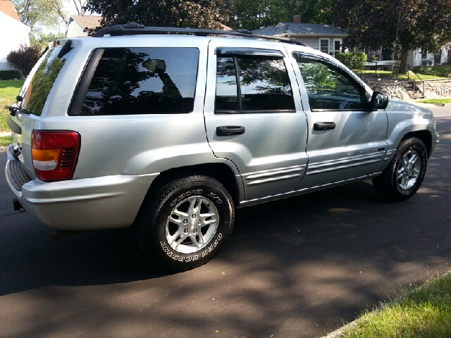 2004 Jeep Grand Cherokee 4dr 114 WB W/4.6l AWD