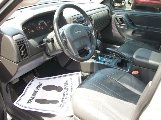 2004 Jeep Grand Cherokee 4dr 114 WB W/4.6l AWD