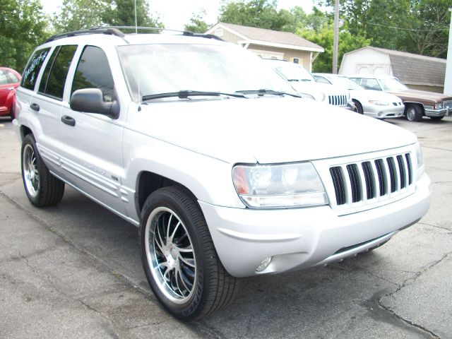 2004 Jeep Grand Cherokee 4dr 114 WB W/4.6l AWD